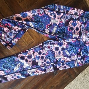 CVG Cotton Candy Skulls Capris XL